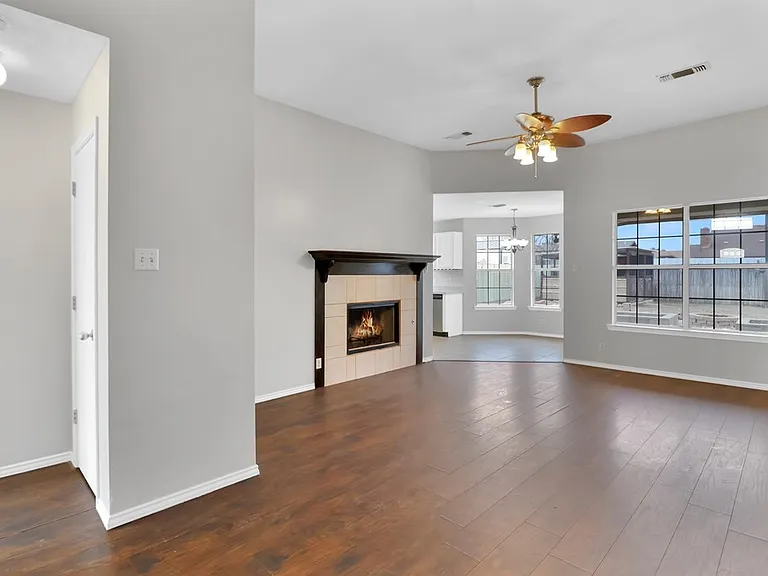 8633 Yale Ave — Photo 5