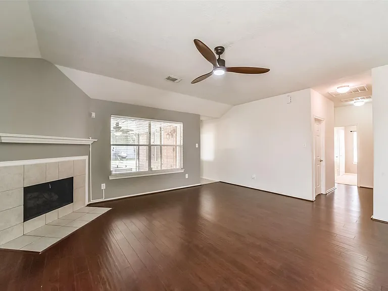 21341 Terreton Springs Dr — Photo 2