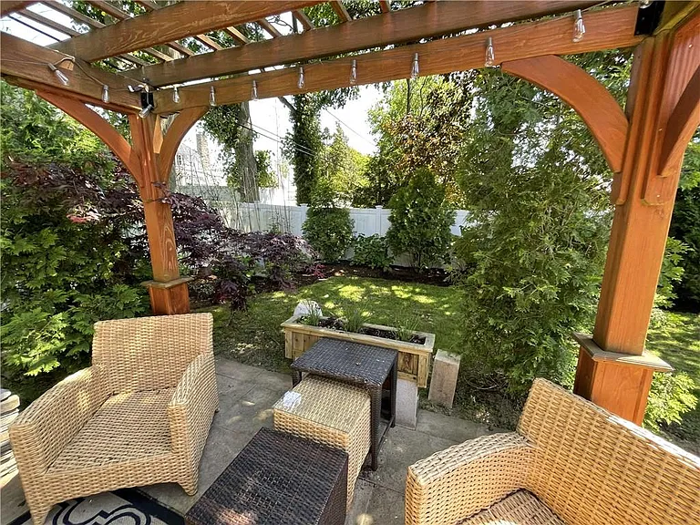 40 Keeher Ave — Photo 24