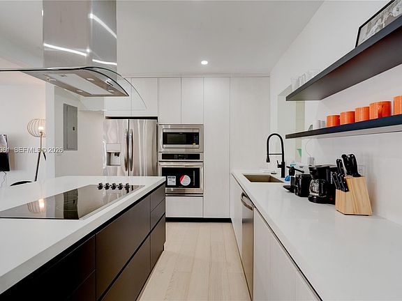 5th image of 347 NE 110th St