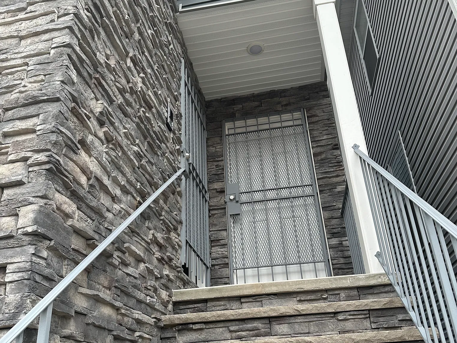 3 bed, $2,750 — Photo 3