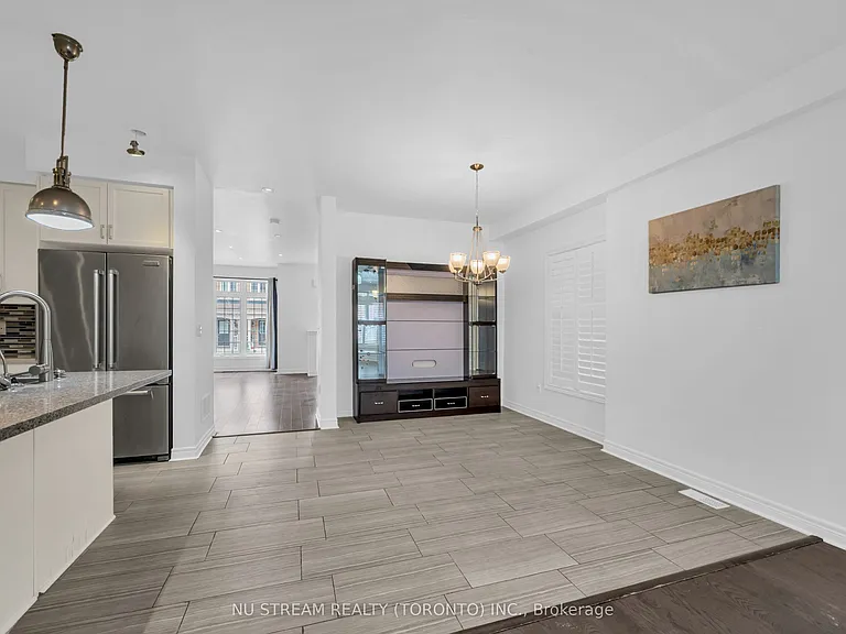 17 Greenery Rd — Photo 4