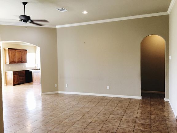 5th image of 312 Westgate Dr