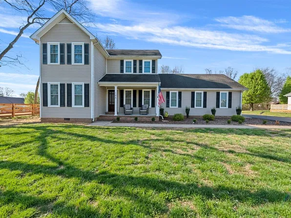 186 Huckleberry Way, Bowling Green, KY 42104