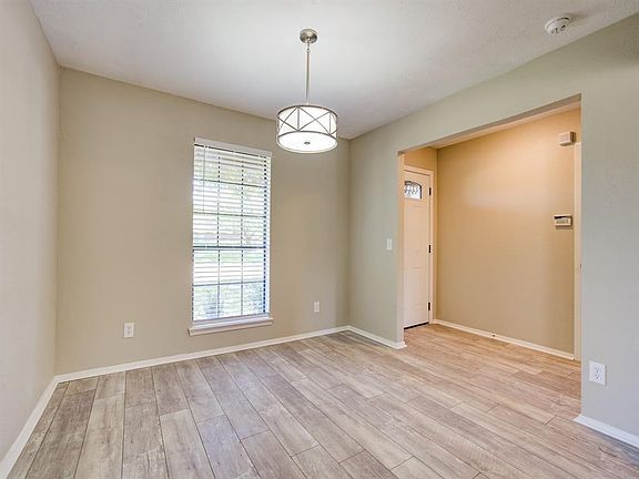 5th image of 2703 Rimdale Dr