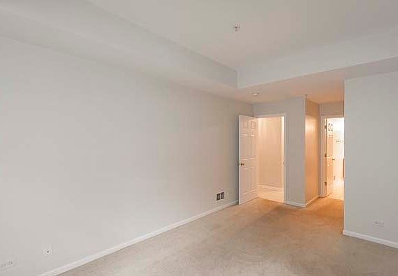 2nd image of 887 Bromley Pl #13-B2