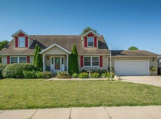 105 E Steenhoek St, Prairie City, IA 50228