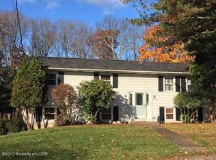 35 Terrace Dr, Mountain Top, PA 18707