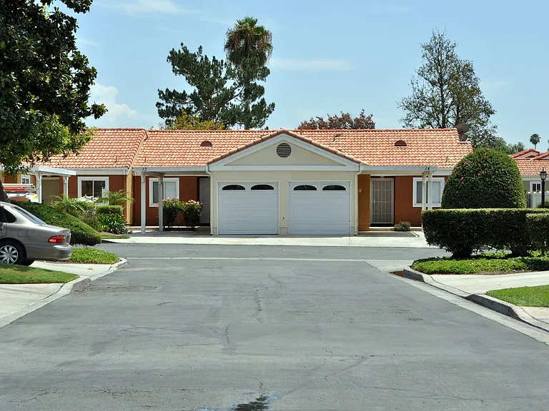 Concord Villas Patio Homes - Riverside, CA — Photo 52