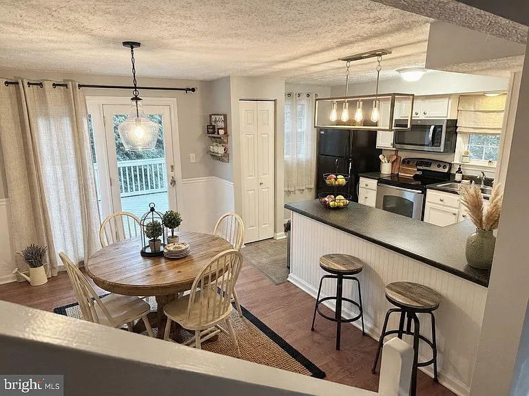 3634 Handel Ct — Photo 2