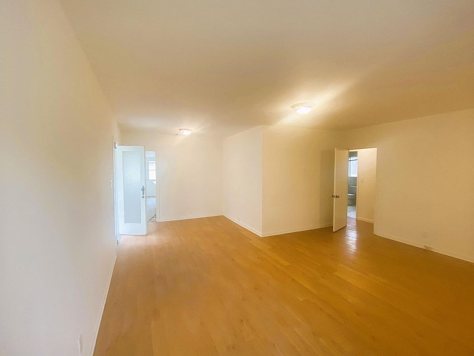 1st image of 425 N Orchard Dr