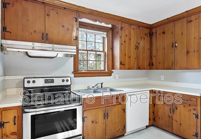 6731 Forest Hill Ave — Photo 10