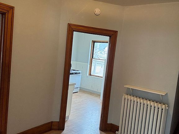 5th image of 411-13 George St #3