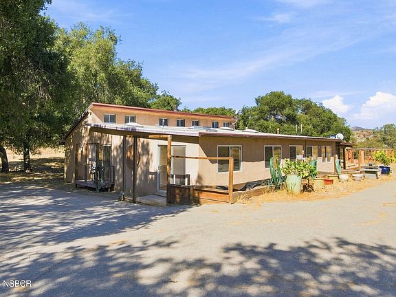 2nd image of 5885 Lion Ridge Rd