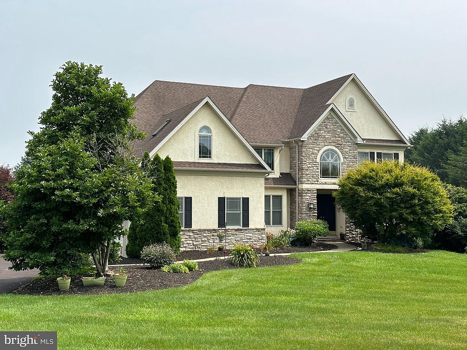 1st image of 731 Haycock View Dr