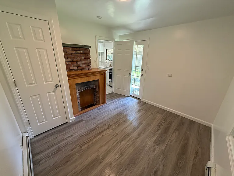 18 Lakeview Rd #B — Photo 16