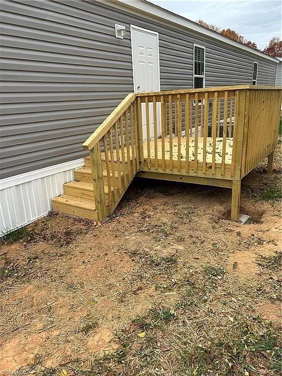 Back Deck - 105 Lakisha Ct