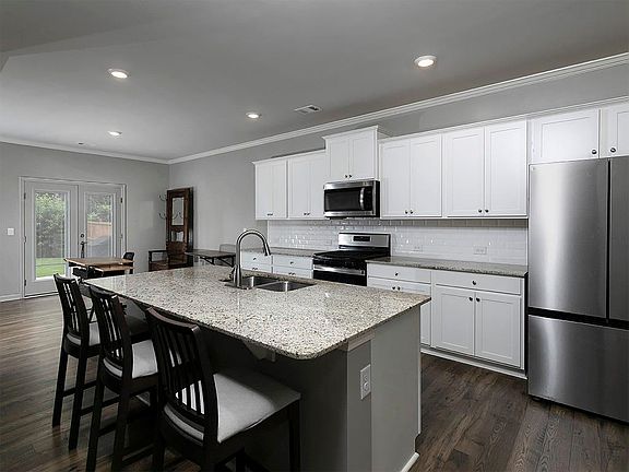 2nd image of 371 Highgrove Way