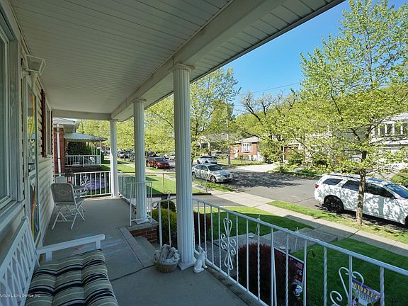 4th image of 157 Kell Ave