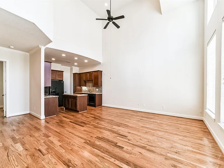 1117 Saint Agnes St #E — Photo 12