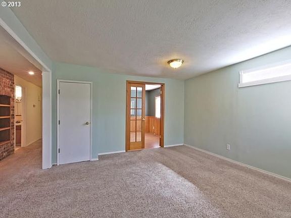 4th image of 6403 SE Lois St