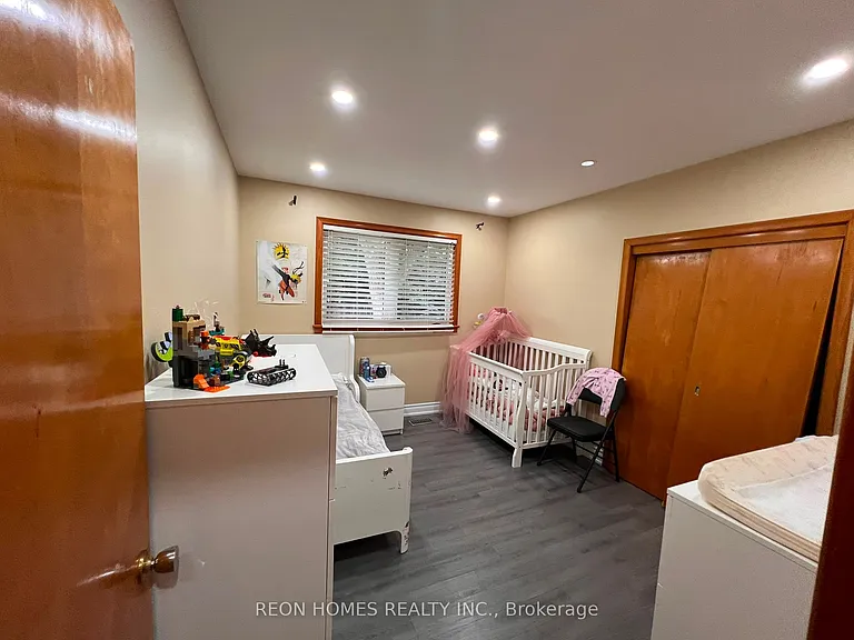 317 Farewell St — Photo 9