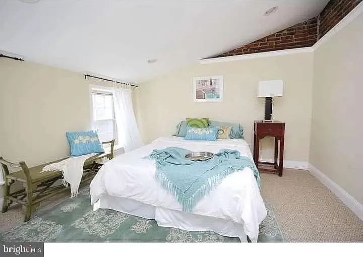 525 Fitzwater St #1R — Photo 23