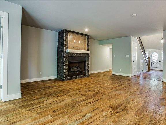 3rd image of 4767 Overton Woods Dr