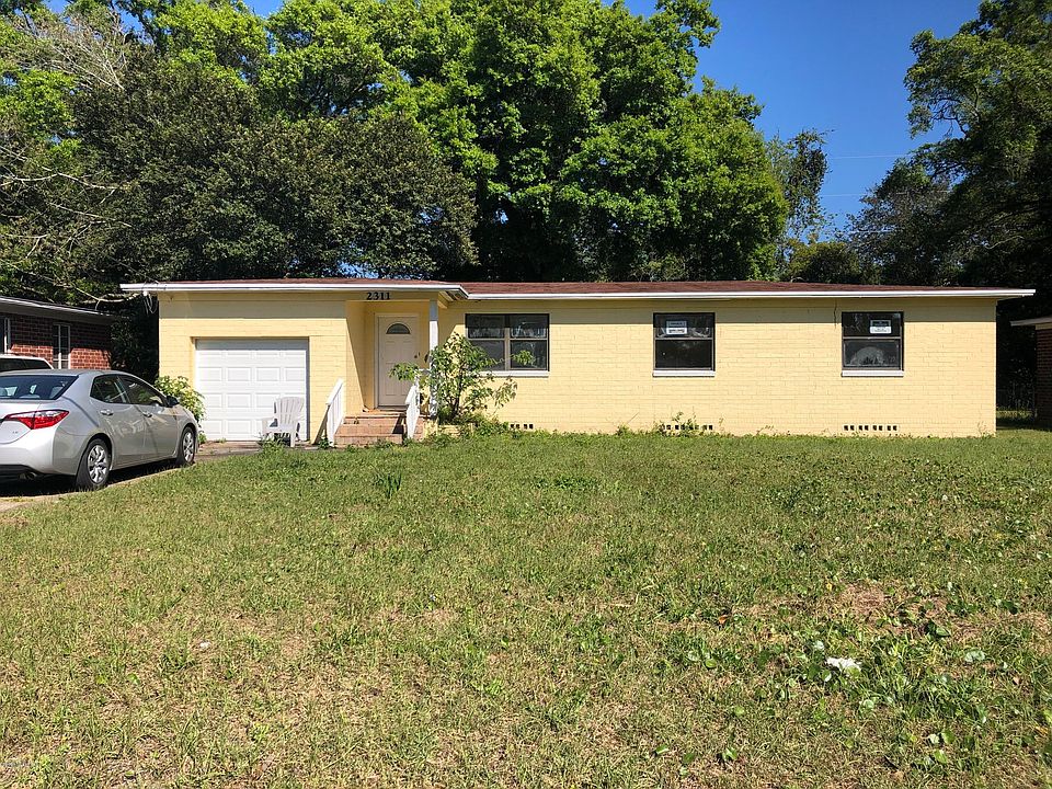 1st image of 2311 Green Oak Dr