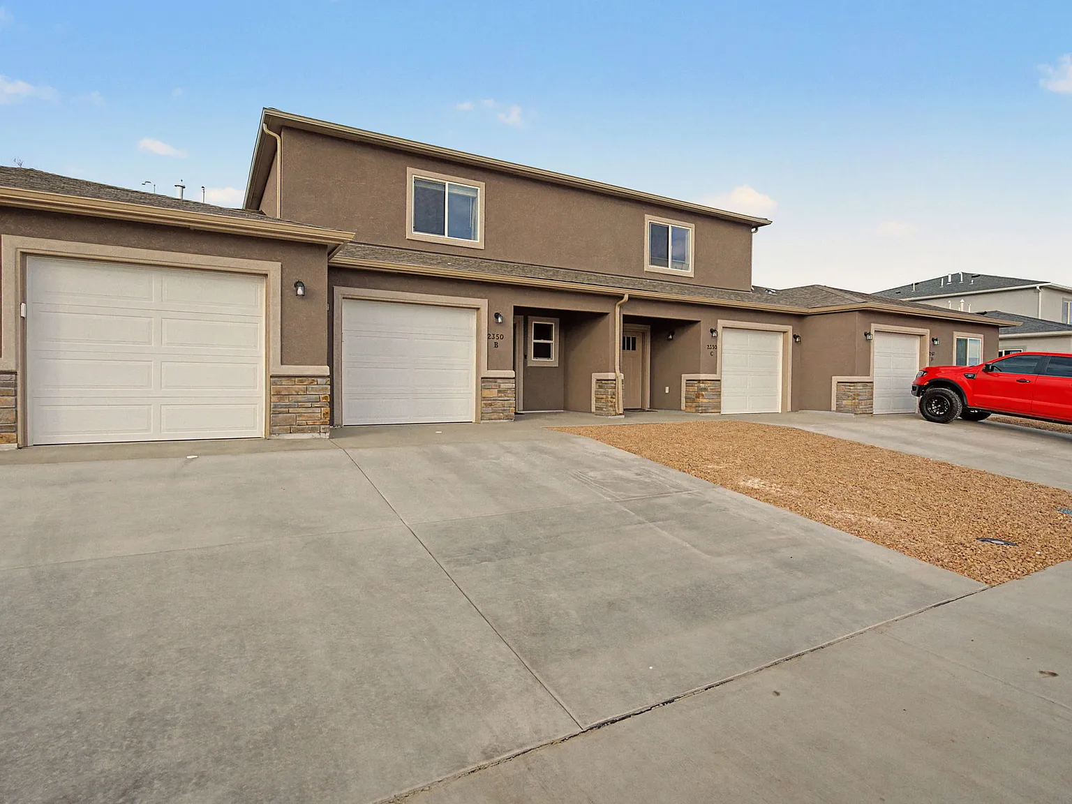2350 Canyon Trl — Photo 4