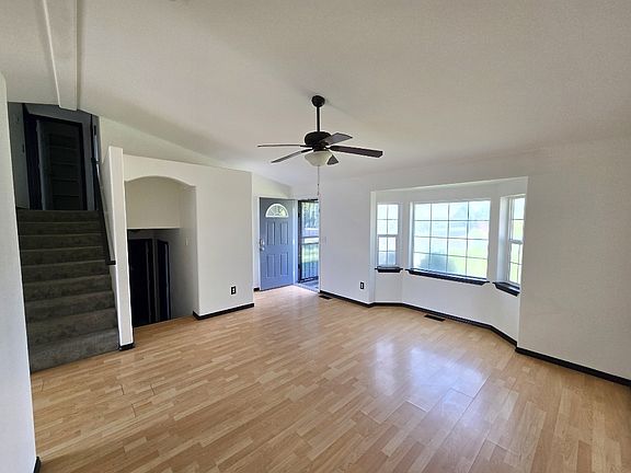 4th image of 1115 Rose Pl