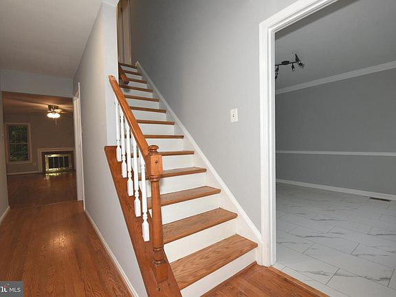 2nd image of 6611 Rosecroft Pl