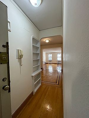 3rd image of 330 E 71st St #5L