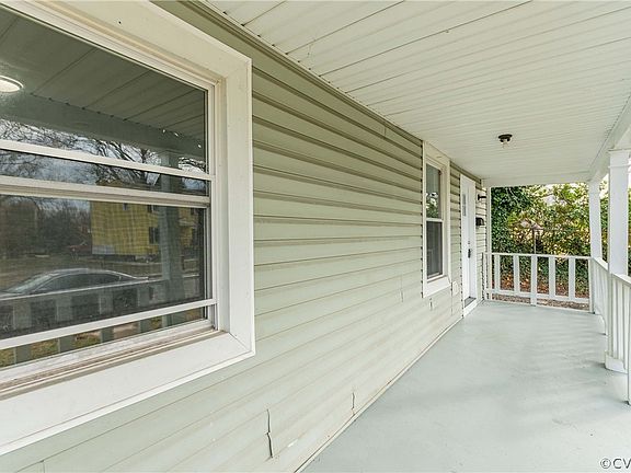 3rd image of 511 Jefferson S