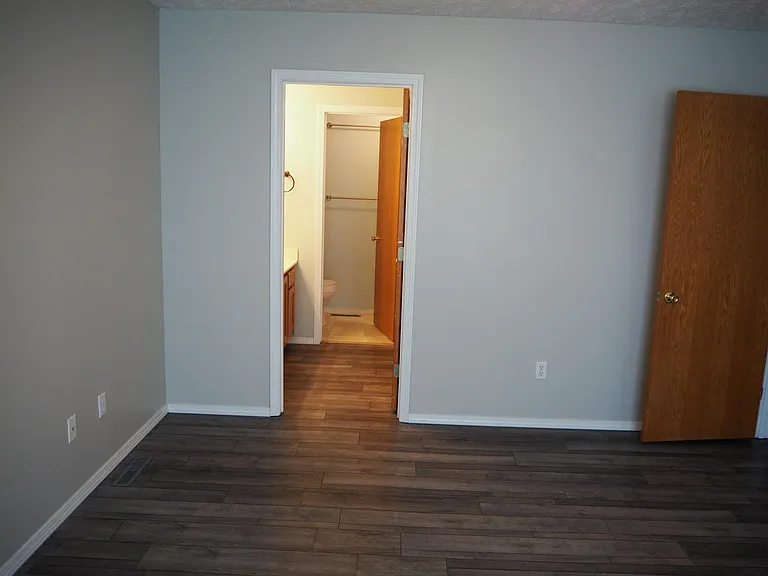 876 N 22nd St — Photo 3
