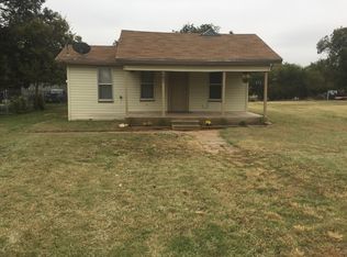518 W 3rd St, Burkburnett, TX 76354