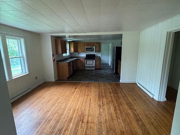 3rd image of 4755 N Kinser Pike