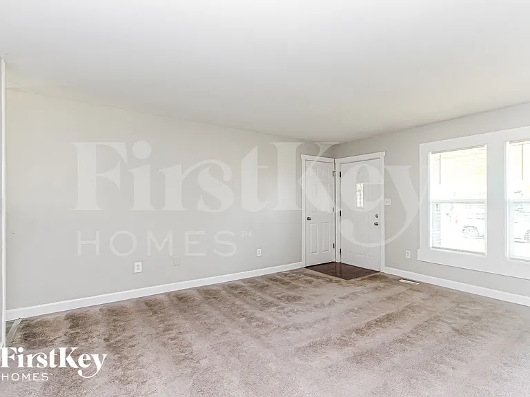5837 Walsham Way — Photo 4