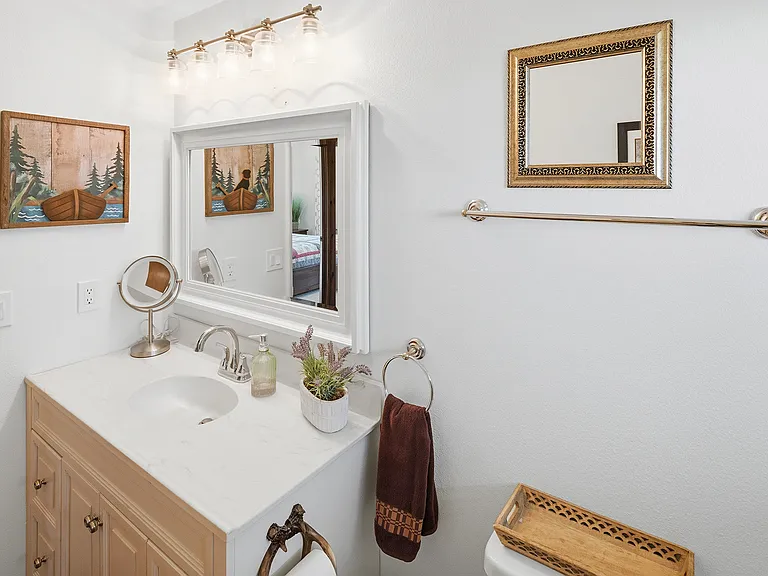 bathroom in second floor
