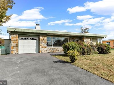 2119 Boxwood Dr, Broomall, PA, 19008