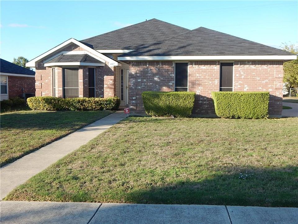1st image of 407 Kirk Ln