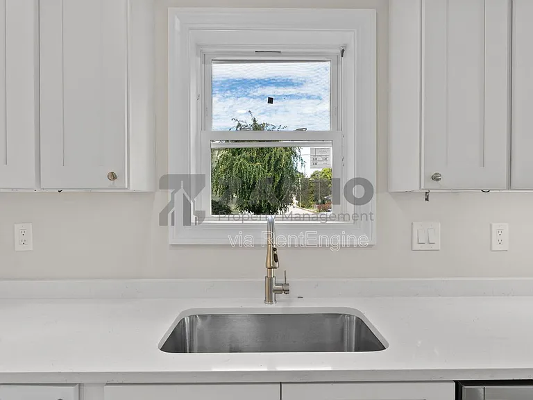 76 Bouvier Ave #1 — Photo 5