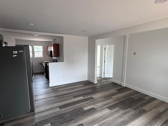 4th image of 721 Duval St Unit 2