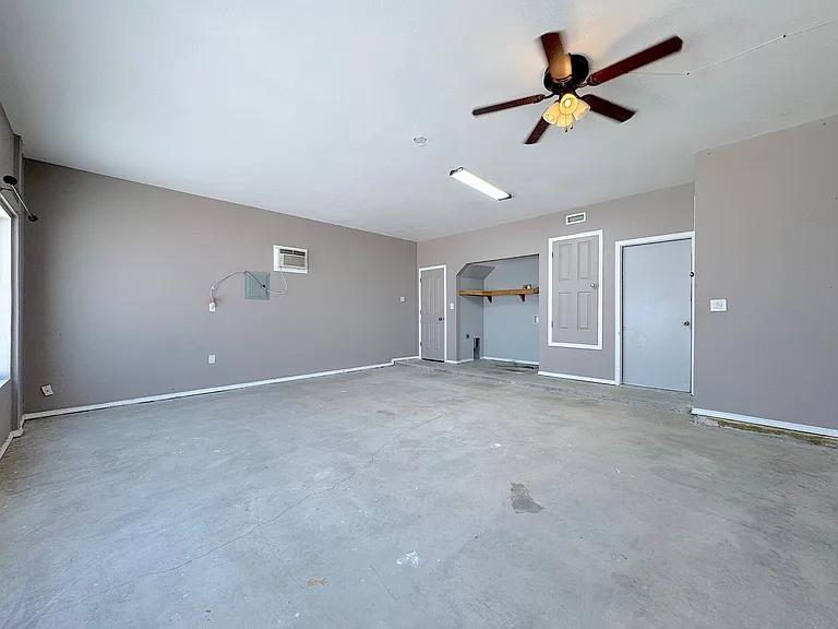 10421 Silvercloud Dr — Photo 20
