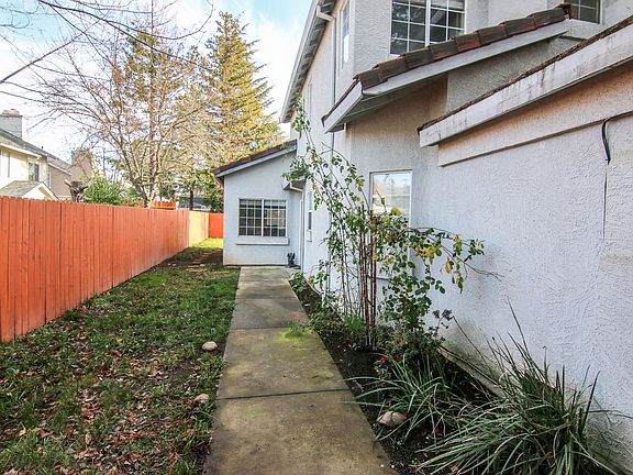 3rd image of 8340 Palmerson Dr