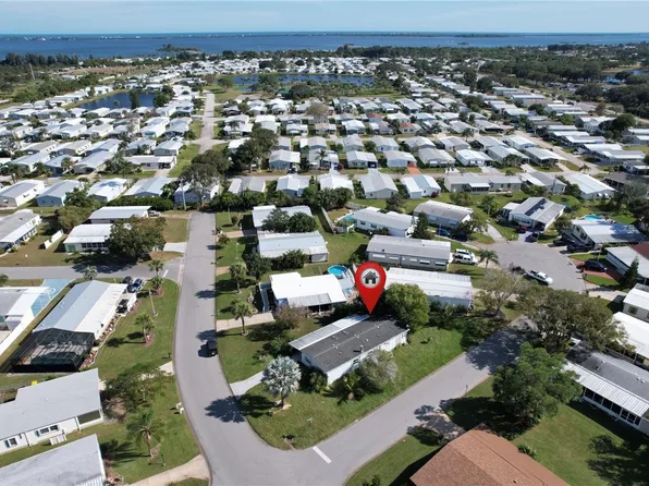 802 Draco Dr, Barefoot Bay, FL 32976