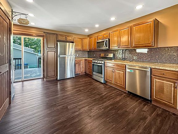 4th image of 1634 Northwood Dr