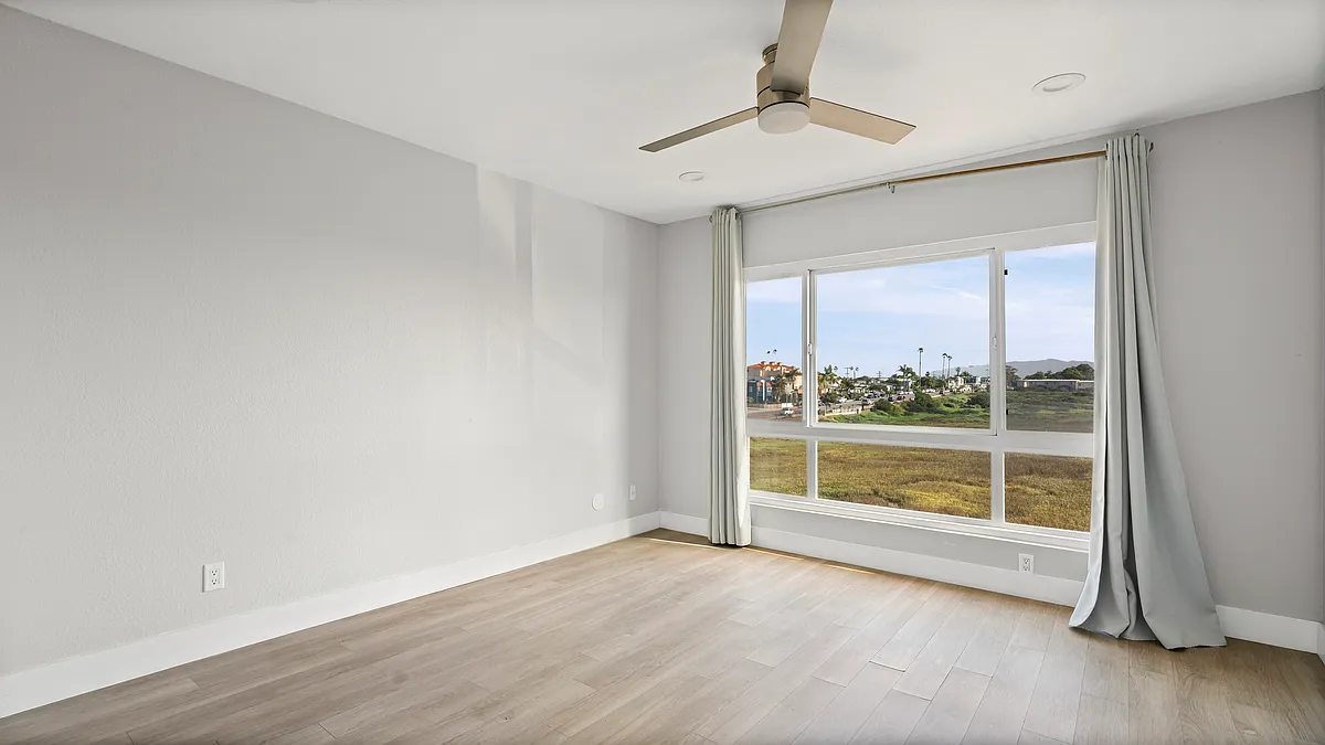 Building Photo - 1111 Seacoast Dr #50