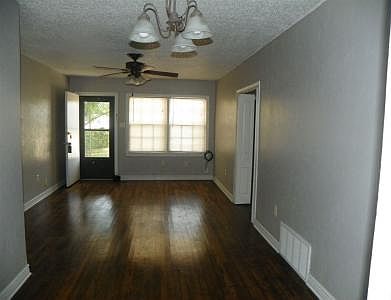 3rd image of 1301 NW Dearborn Ave