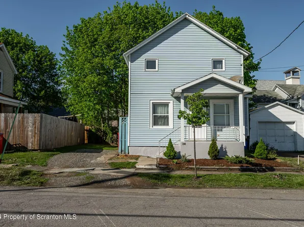 204 Bacon St, Jermyn, PA 18433